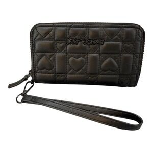 Betsey Johnson Quilted‎ Wallet Wristlet Zip Around Heart Black